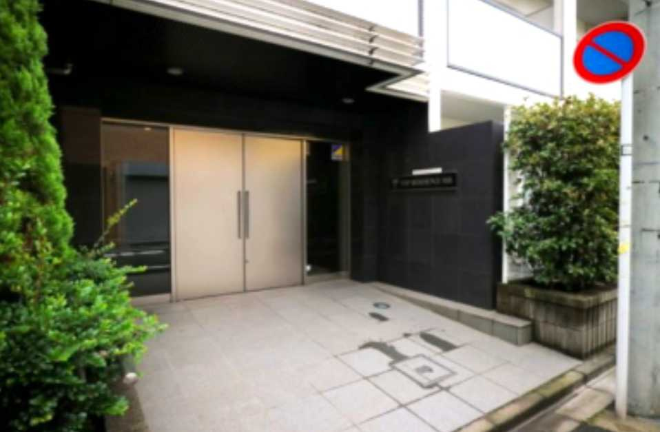 プライムアーバン用賀Ⅱ　ペット相談　駅近　オートロックのエントランス