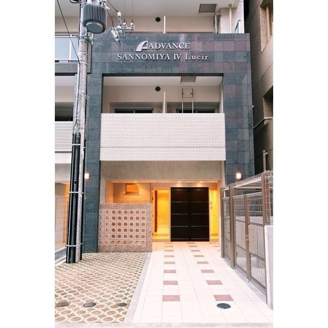 アドバンス三宮Ⅳルシールのエントランス|毎日通るエントランスはこのようになっています