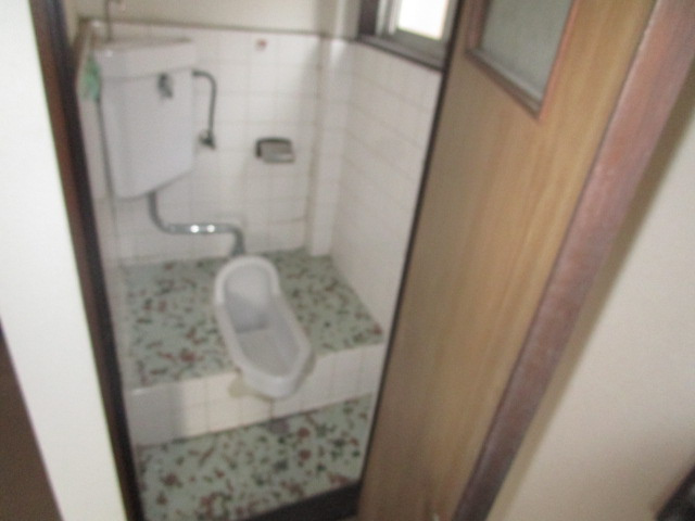 大阪市東成区玉津１丁目の倉庫のトイレ