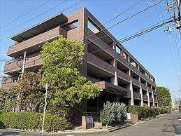 ステイツ箕面の外観