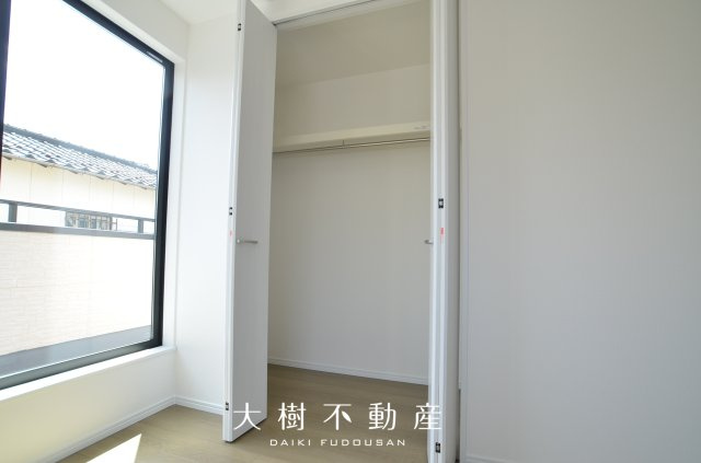 【洋室】 | 座間市栗原中央1丁目　新築戸建て　全2棟【仲介手数料無料】 | 2階　洋室3（6.0帖）クローゼット