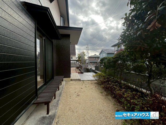 【中古戸建】日進市香久山5丁目の庭|【庭】
◆お庭付きの物件です♪◆お子様の遊ぶスペースやガーデニングスペースとして利用できます。　　　　　　　　　　　　　　　　　　　　　　　　　　　　　　　　　　　　　　　　　　　　　　　　　　　　　