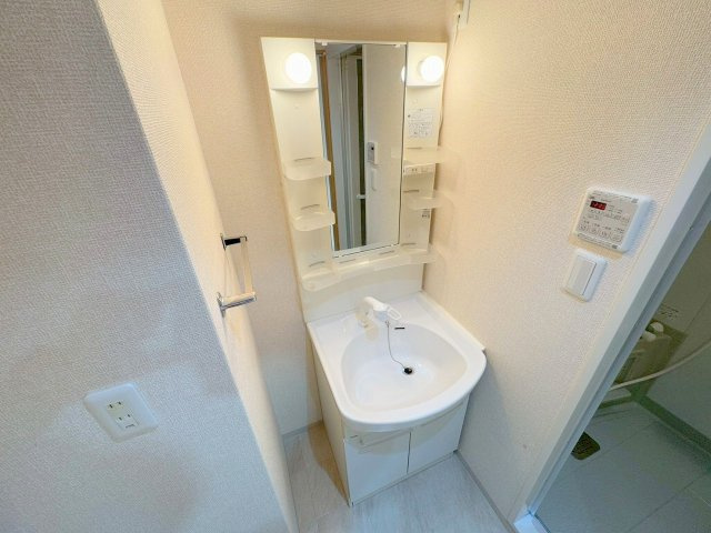 サン・ドミールの独立洗面台