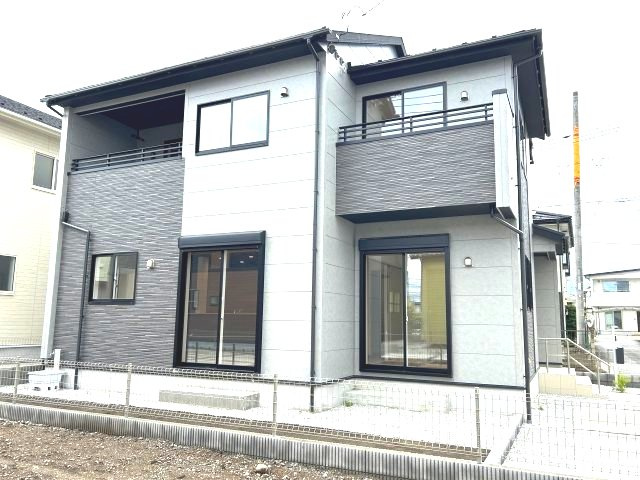 ブルーミングガーデン前橋市龍蔵寺町　2号棟の外観|龍蔵寺町に全3棟の住宅が完成しました！
ご都合に合わせていつでもご見学頂けます♪