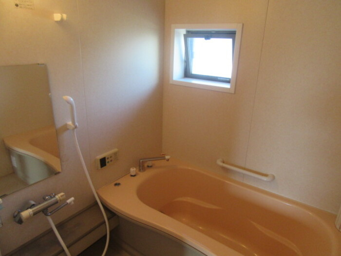 リビングタウン南四ツ居　Ｃの浴室