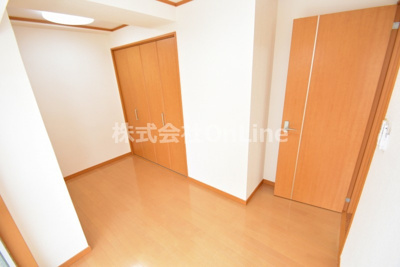 【洋室】 | サンライフ小阪