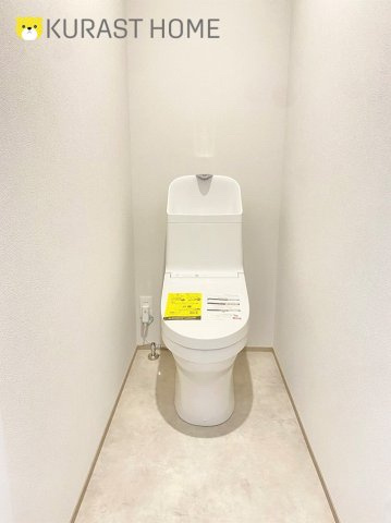京都市南区久世上久世町　新築戸建のトイレ|1階トイレ