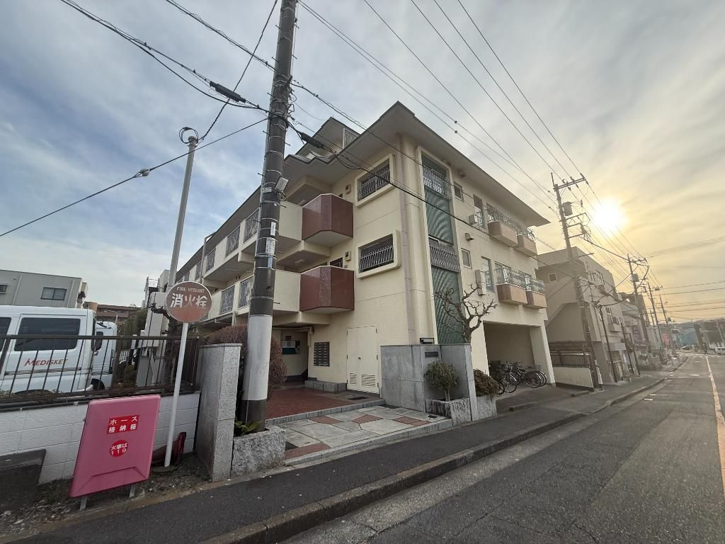 羽村市五ノ神４丁目の中古マンションの外観