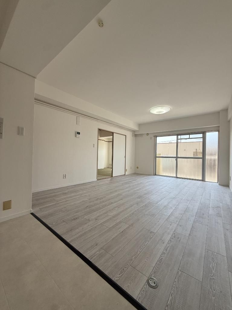 羽村市五ノ神４丁目の中古マンションの居間・リビング