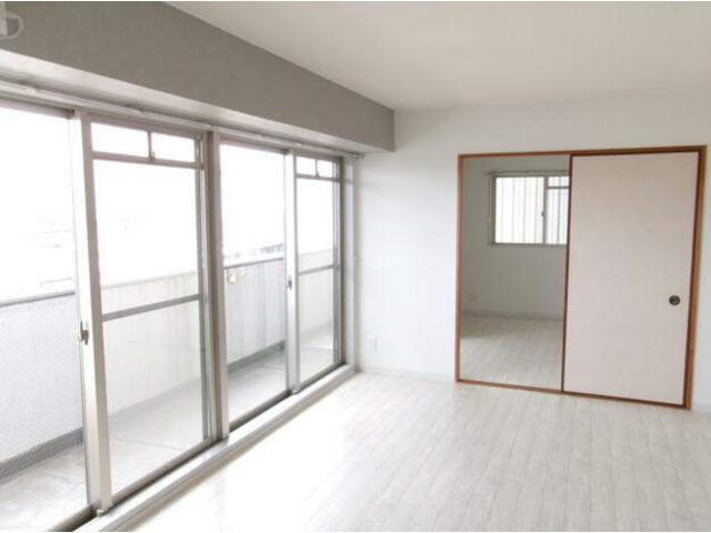 スタシオンの居間・リビング