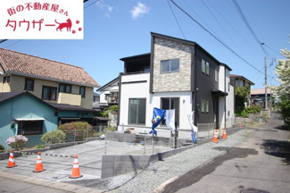 【駐車場】 | 桜小学校・郡山第三中学校　郡山市菜根４丁目　BLOOMING GARDEN　全１棟　１号棟 | 駐車場スペース３台可能♪　広々とした駐車スペース！　外水道もついていますので洗車に便利です♪