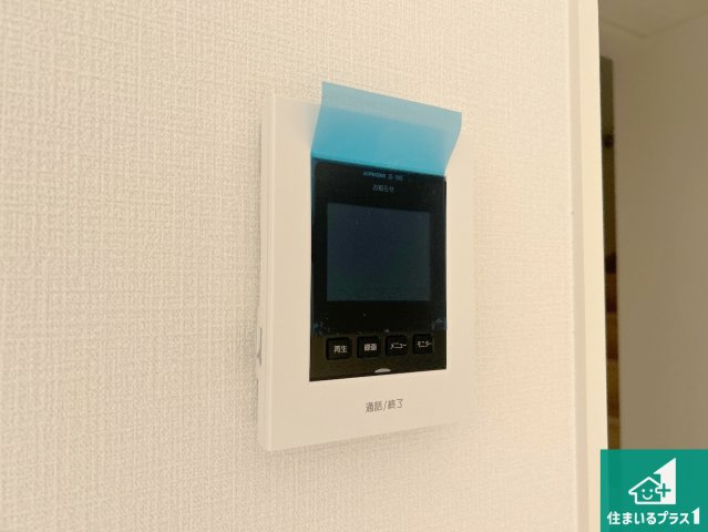 神戸市西区王塚台　第6期　新築一戸建ての防犯設備|カラーモニターインターホン！声だけでなく来訪者の姿や顔がモニターで確認できるので、小さなお子様がいらっしゃるご家庭でも安心できます！
