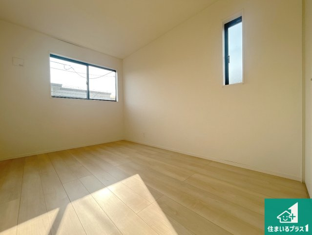 神戸市西区王塚台　第6期　新築一戸建ての洋室|シンプルな洋室は、自分好みのインテリアが楽しめます♪ご家族とインテリアや家具を選びに行くのは新築購入時の醍醐味の一つです。ぜひお楽しみください♪