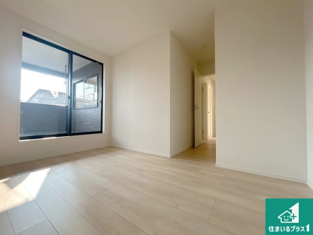 神戸市西区王塚台　第6期　新築一戸建ての洋室|収納スペースが充実しているので子供の成長に合わせてたくさん収納ができます！家族構成に合わせた様々な活用ができる収納！