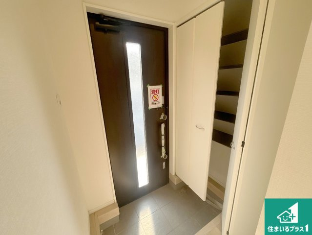神戸市西区王塚台　第6期　新築一戸建ての玄関|シューズボックスにはたくさんの靴が収納できるので玄関周りはいつもスッキリ！ご家族が増えても安心！