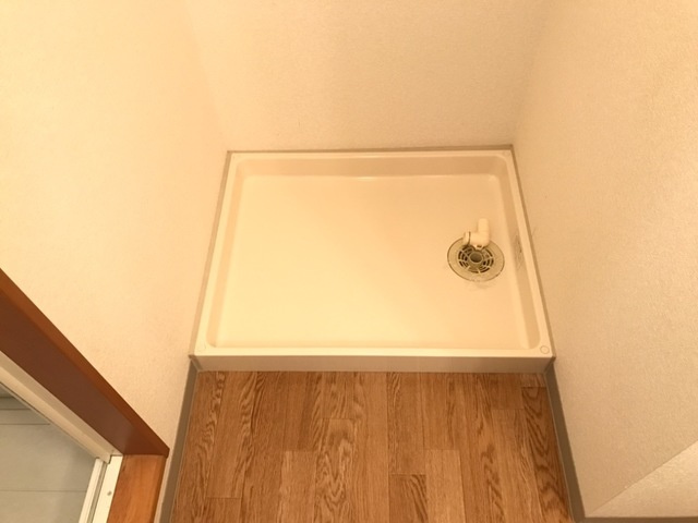 ディアベルジュⅡのその他|洗濯機置場