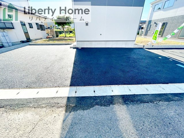 高萩市高萩第3　新築戸建　2号棟の駐車場