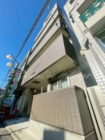 A・R横浜の外観