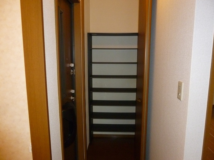 アバンダント妙典の玄関