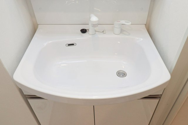 サヴォイ　ラ・シャンス　5階の独立洗面台|別号室のものになります。現状優先。