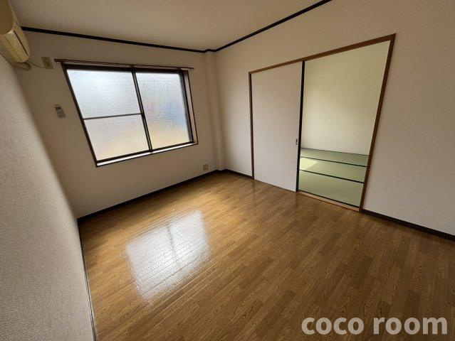 レジデンスマスオの居間・リビング