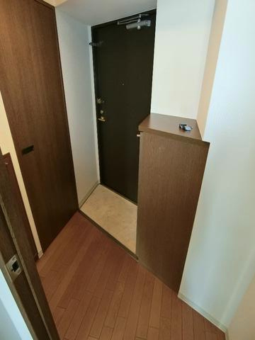 ドゥーエ学芸大学の玄関|玄関です