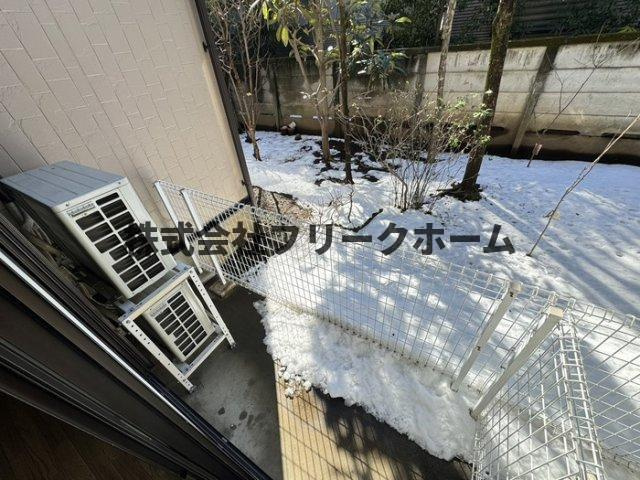 武蔵野市吉祥寺北町１丁目のアパートの庭