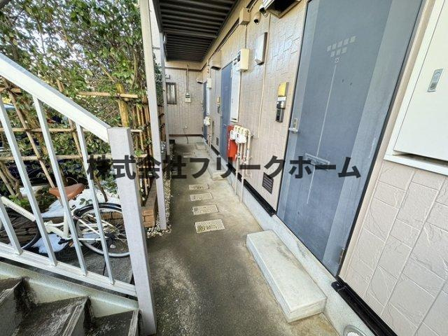 武蔵野市吉祥寺北町１丁目のアパートのロビー