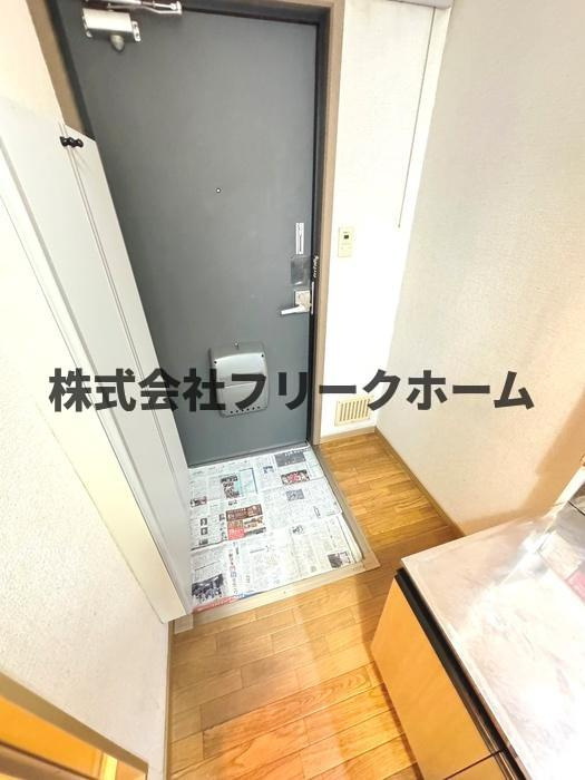 武蔵野市吉祥寺北町１丁目のアパートの玄関