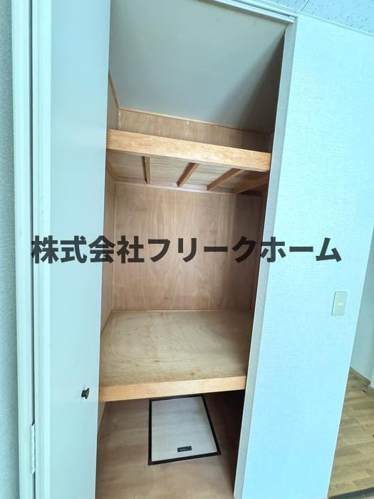 武蔵野市吉祥寺北町１丁目のアパートの収納