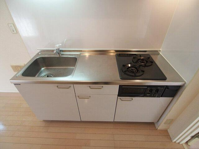 Ｒｏｃｈｅ　Ｓ．Ｇａｉｅｎのキッチン|作業スペース確保のシステムキッチン。自炊派に嬉しい。 