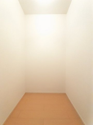 【収納】 | ニューカーサ・Ｓ　Ｂ | たっぷりとした収納スペースです