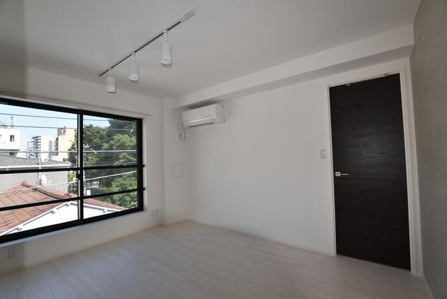 ｎｏｔｉｃｅ椎名町の洋室|使い勝手のいい洋室です