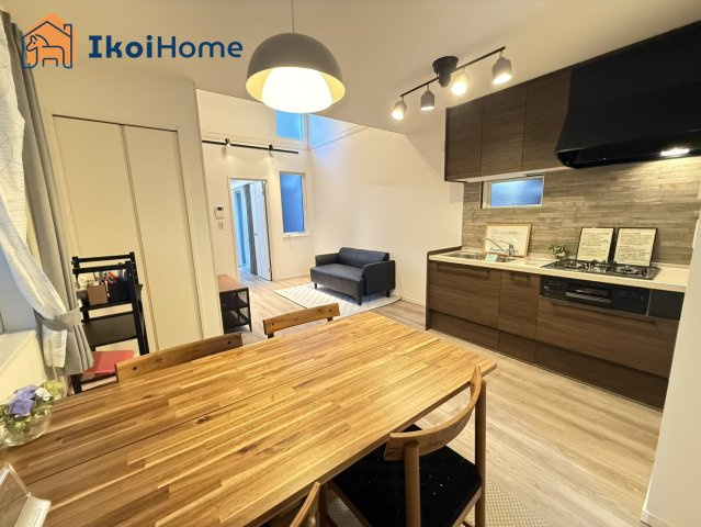 明石市二見町西二見　新築戸建　のキッチン|【ホームページに現地動画掲載中】●年中無休：当日予約可●壁付けキッチンですのでリビング広々！