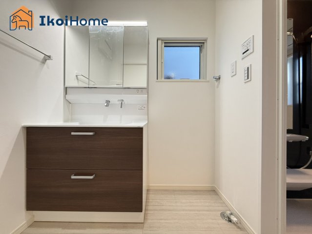 明石市二見町西二見　新築戸建　の洗面所|【ホームページに現地動画掲載中】●年中無休：当日予約可●洗濯パン未設置。約5000〜15000円で可