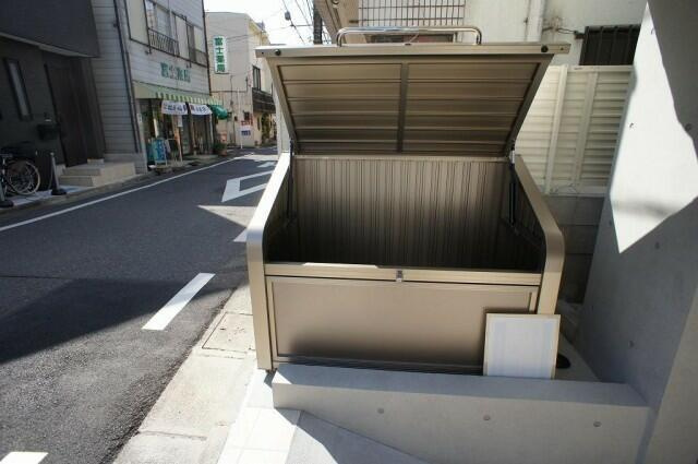 ボウ　ベルズ　ハウス笹塚の設備|敷地内ゴミ置場あり。忙しい日でも安心です。