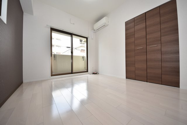 ラグゼドーム前Ⅰの居間・リビング