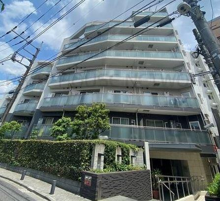 グローリオ明大前の外観|外観は落ち着いています