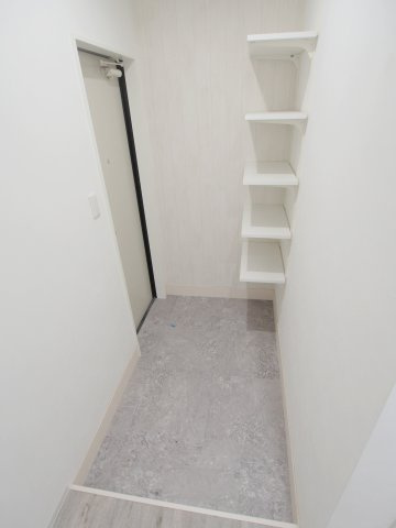 ロンディネの玄関