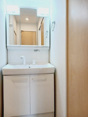 【洗面所】 | ノーブルハウス南方　Ｂ | 忙しい朝には欠かせない洗面所です