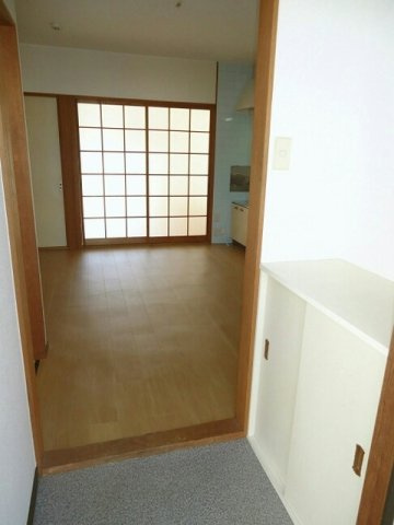 シティハイツ一成Ａの玄関