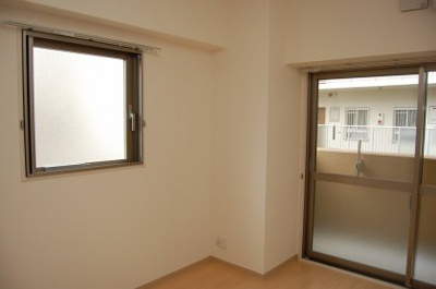 【洋室】 | フォレスター一樹