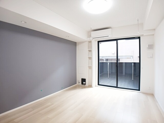 藤沢市長後のアパートの居間・リビング