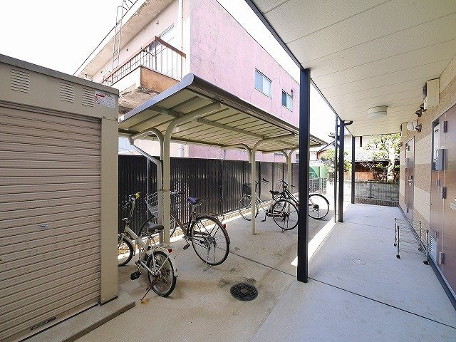 レオパレスプレミールのその他共用部分|自転車置場です