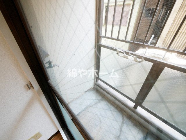 パークビレッジのバルコニー|お洗濯にも便利なバルコニー付き