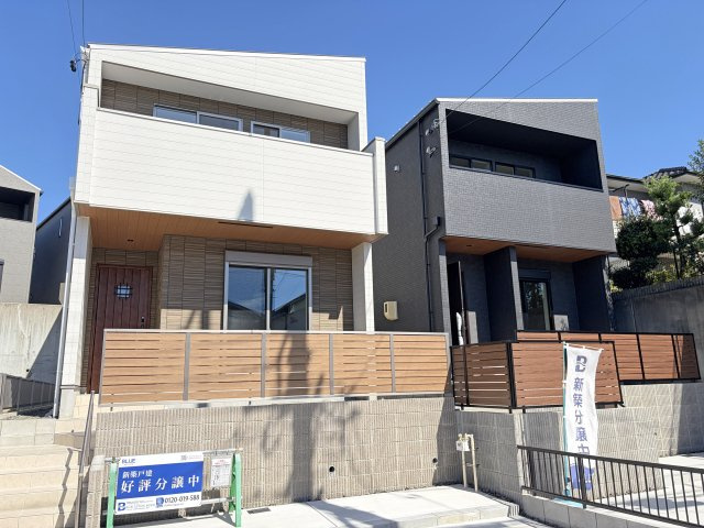 【長久手市仲田 E号棟】LDK20帖超×長期優良住宅の外観|左からD号棟→E号棟