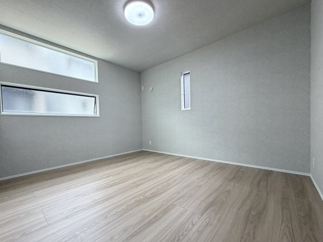 【長久手市仲田 D号棟】LDK21帖超×収納充実の構造・工法・仕様|【長期優良住宅】
一般の住宅より品質が優れていると認定された住宅です。
耐久性・省エネルギー性・劣化対策・維持保全管理などが挙げられます。
また、減税などの金銭的なメリットもございます。
