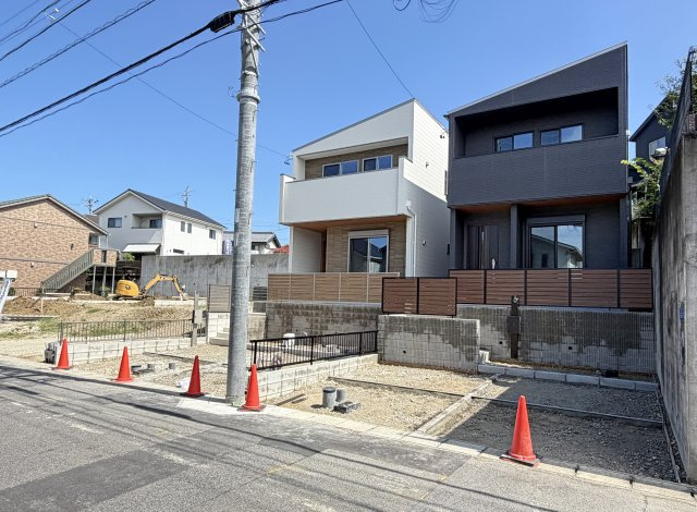 【長久手市仲田 D号棟】LDK21帖超×収納充実の前面道路含む現地写真|現地（2026.09上旬）撮影
間もなく完成！室内ご覧いただけます