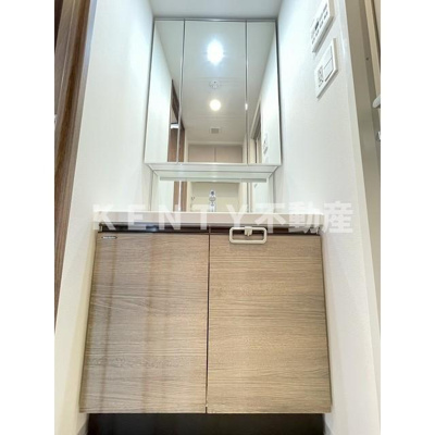 【洗面所】 | Ａｕｇｕｓｔａ Ｒｅｓｉｄｅｎｃｅ大森 | 脱衣スペースもあります