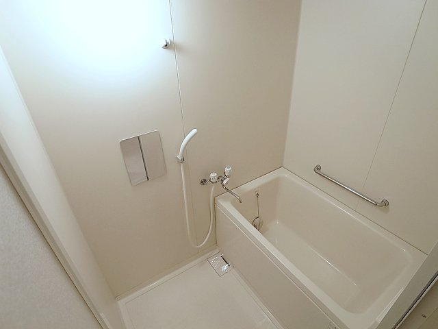 コリンデールの浴室|追い炊き可能のバスルーム